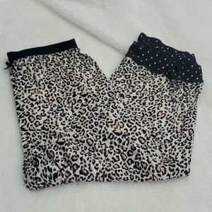 💥50% sale💥Animal print pajama capri pants #941
